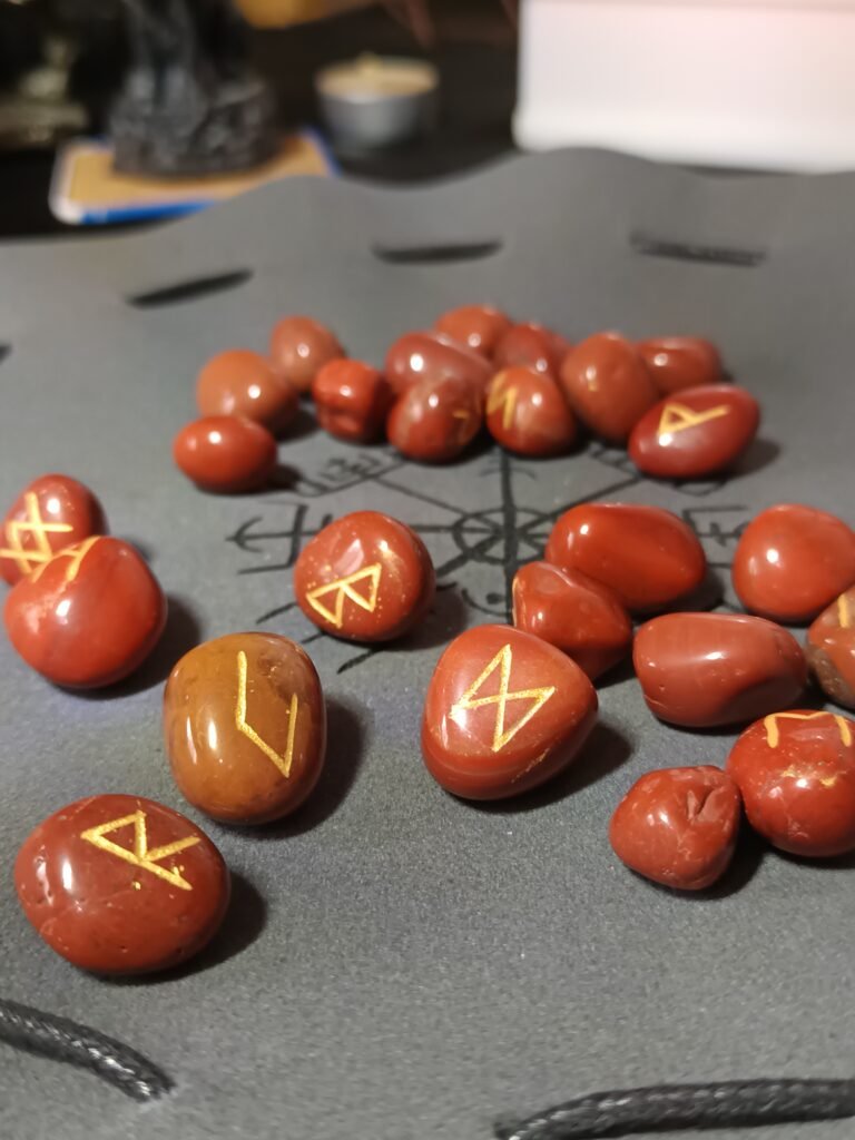 Runas Vikingas de Jaspe Rojo Mitosphera