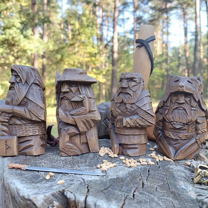 Estatuas vikingas dioses Nordicos