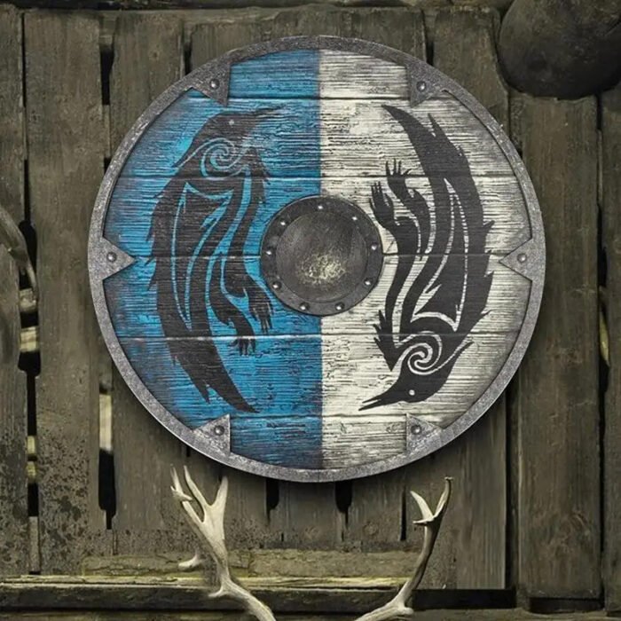 escudo vikingo cuervos odin