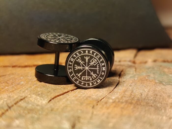 pendientes de botón vegvisir