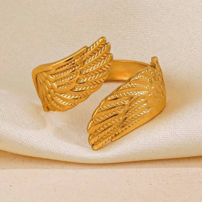 Anillo Alas del Pájaro Benu