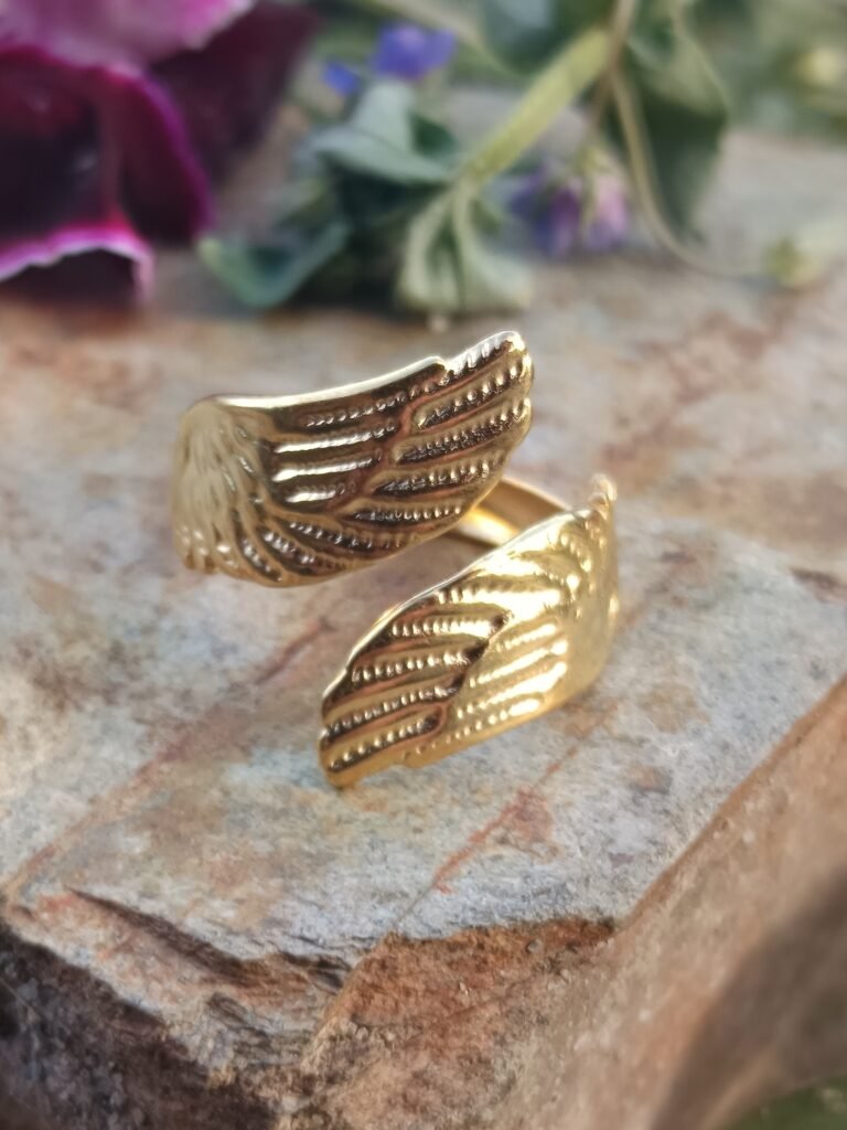 anillo alas del pajaro benu