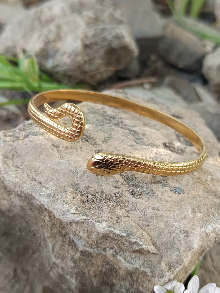 brazalete abierto dorado