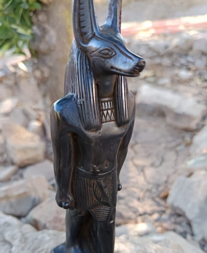 figura dios anubis