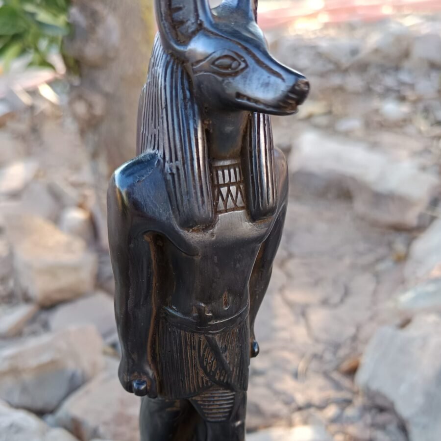 figura dios anubis
