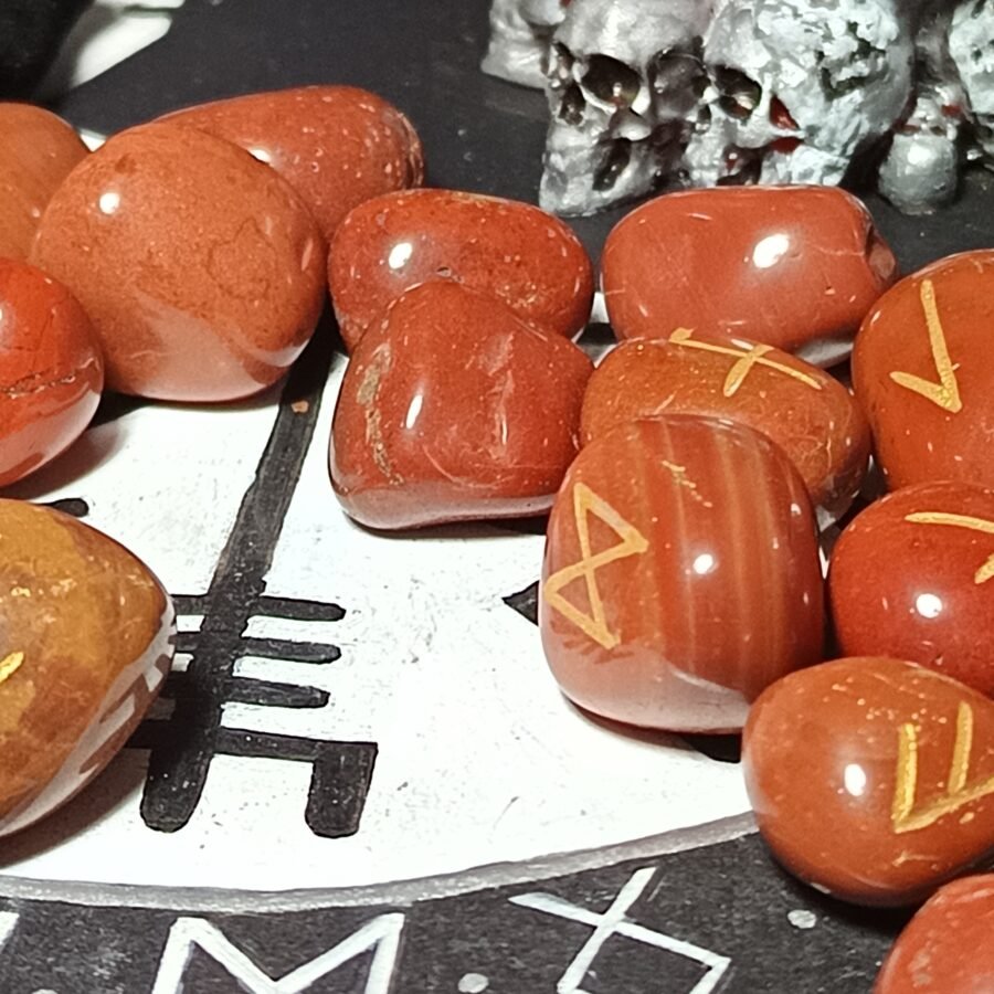 Runas Vikingas de Jaspe Rojo | Mitosphera